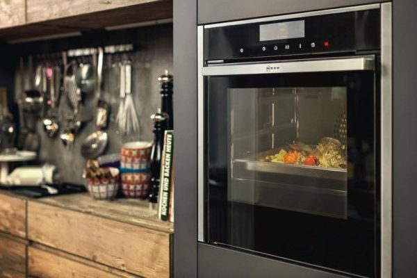 راهنمای انتخاب بین مایکروفر، مایکروویو سولاردام، فر و توستر؛ صفر تا صد تفاوتها