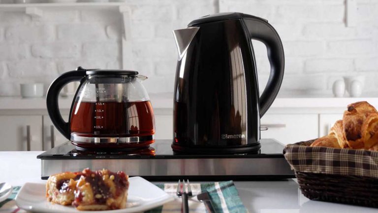 راهنمای خرید چایساز ترکیبی؛ تفاوت مدلهای کتریدار و مخزندار